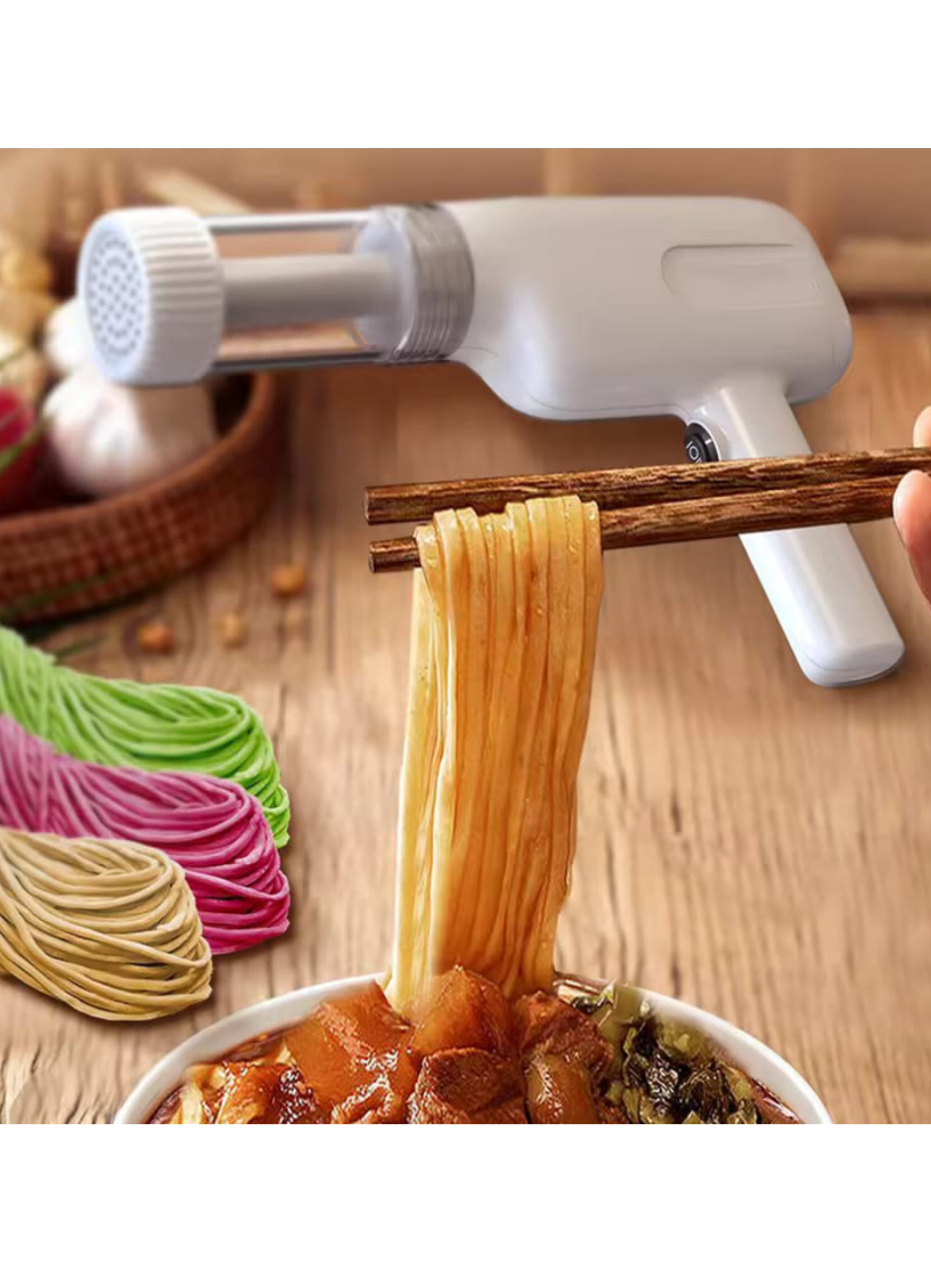 ماكينة صنع المكرونة والمعكرونة الكهربائية الأوتوماتيكية المحمولة 5 في 1، ببطارية قابلة للشحن ورؤوس تشكيل متعددة Portable 5-in-1 Automatic Electric Pasta Maker & Noodle Machine, Rechargeable Cordless Dough Presser with Multi-Shape Molds for Home Use.