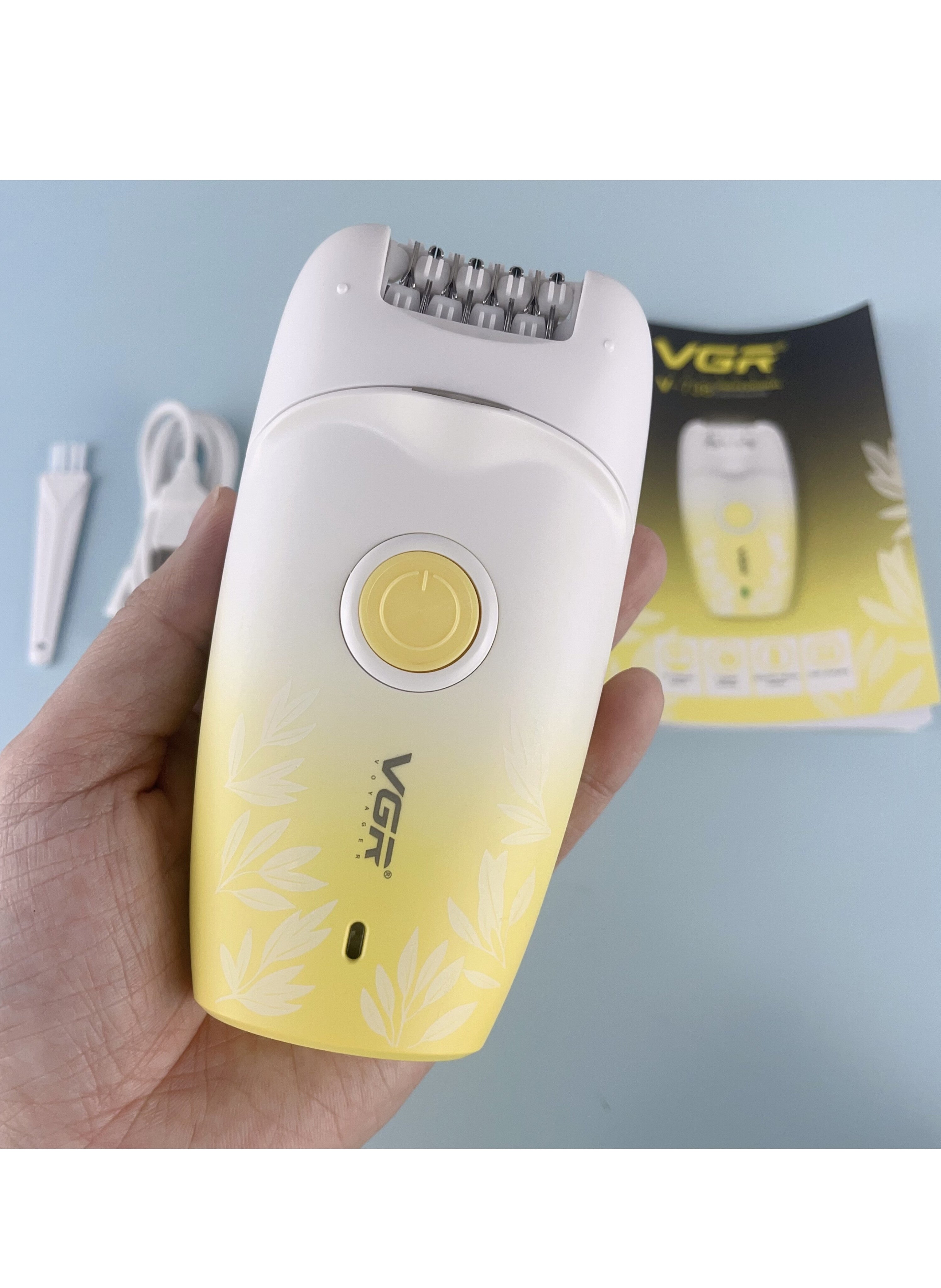 مزيل شعر كهربائي احترافي للنساء قابل لإعادة الشحن - آلة نزع الشعر الجسم بالكامل للاستخدام الجاف/الرطب مع شاحن USB Professional Rechargeable Electric Hair Remover for Women - Full Body Epilator Machine for Wet/Dry Use with USB Charger