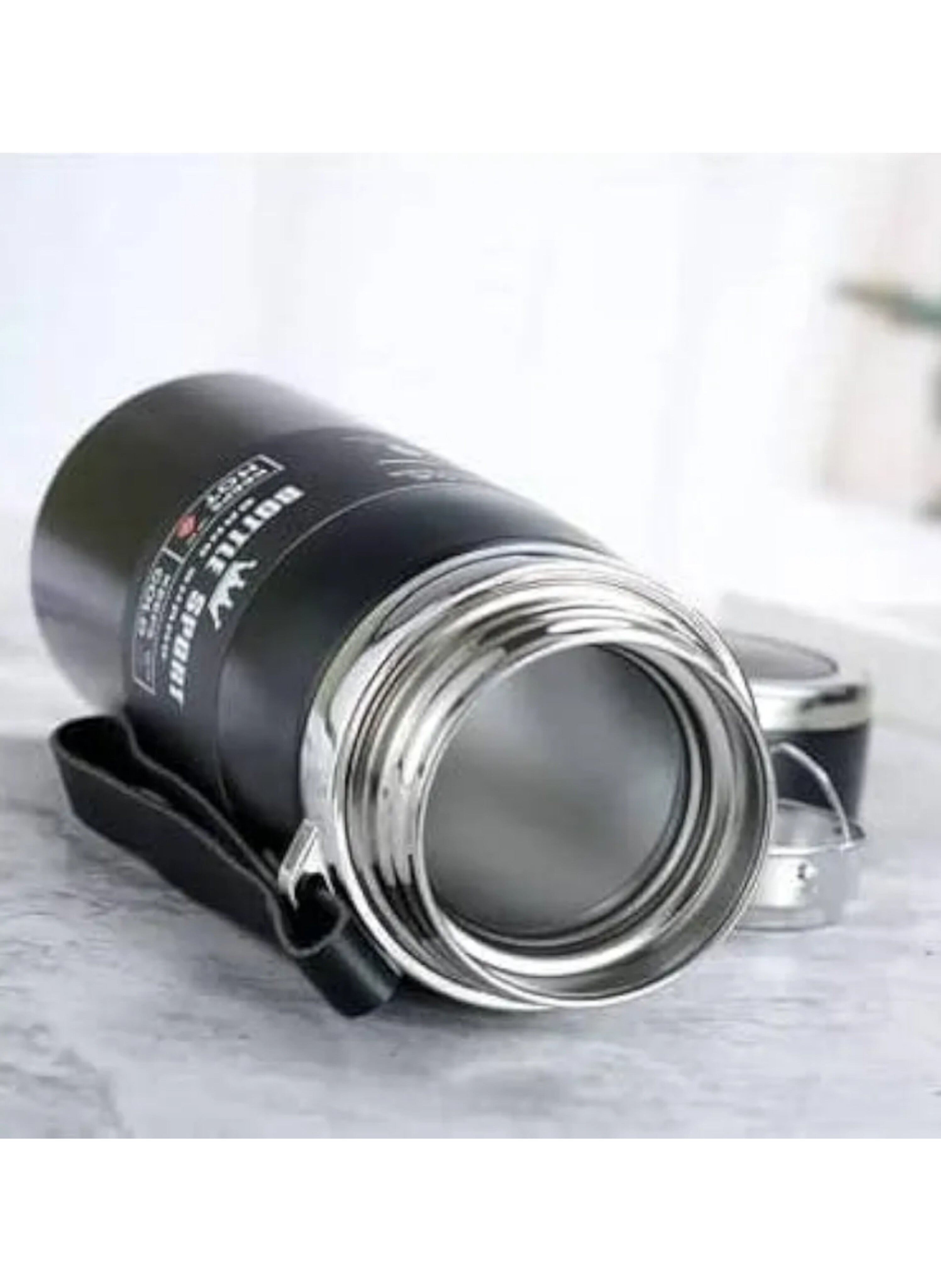 800 ml Stainless Steel Insulated Flask (Thermos) - Black Color قارورة عازلة (ترمس) من الفولاذ المقاوم للصدأ سعة 800 مل - اللون الأسود